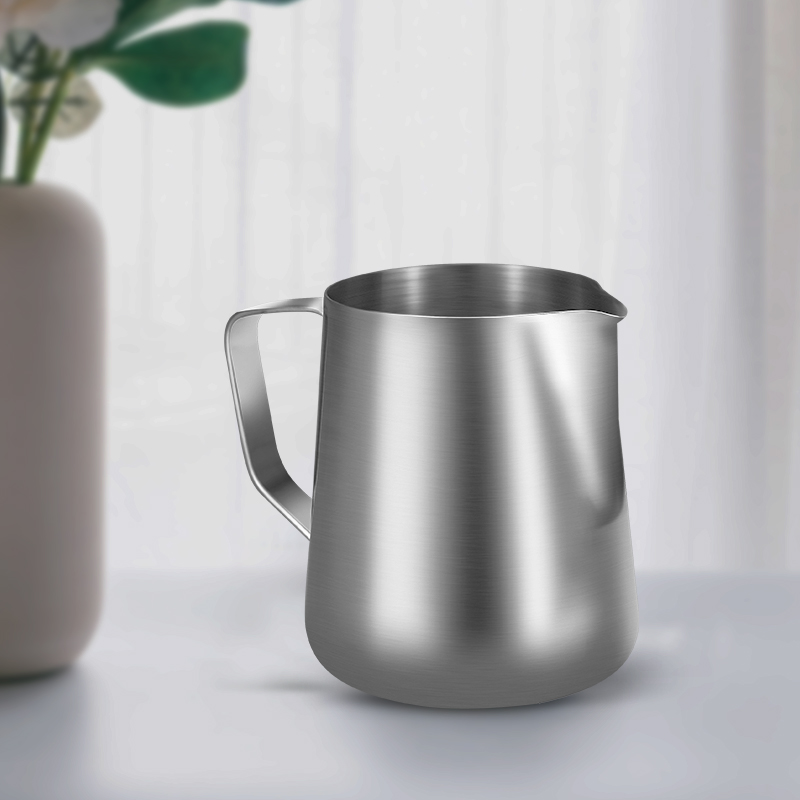 إبريق رغوة الحليب للقهوة من ال - مراجعة Milk Steaming Pitcher وسعره