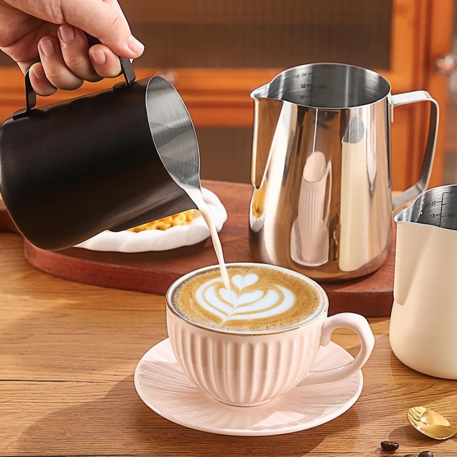 إبريق مزبد حليب القهوة 304 من  - مراجعة Milk Steaming Pitcher وسعره