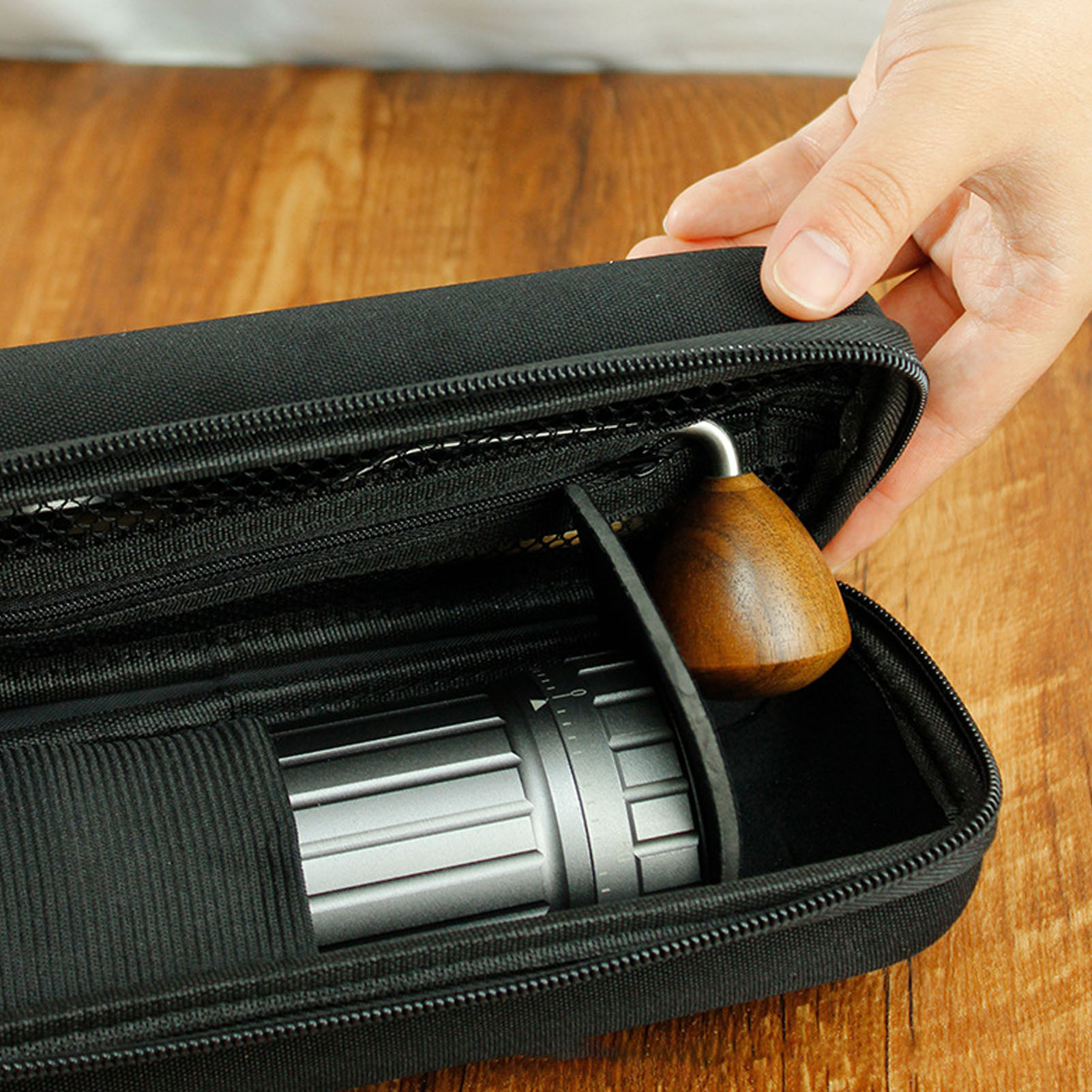 حقيبة حمل وتخزين لمطحنة القهوة - مراجعة Coffee Equipment Bag وسعره